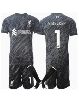 Otroške Nogometnih dresov Liverpool Alisson Becker #1 Vratar Domači 2024-25 Kratki rokavi (+ hlače)